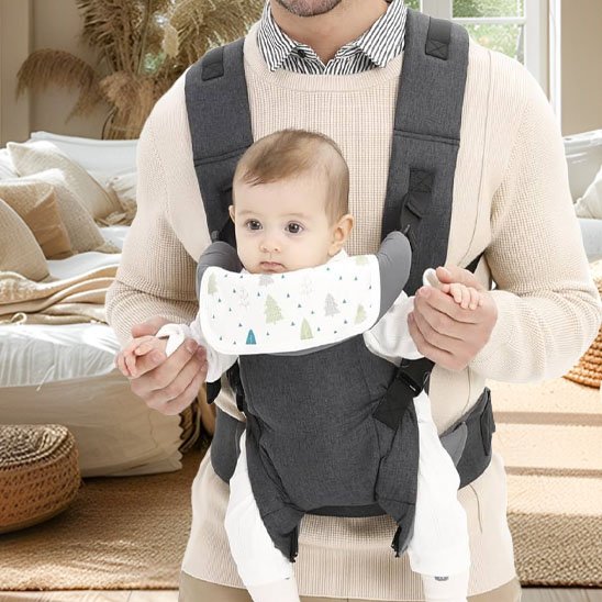 Porte bébé devant bebe content