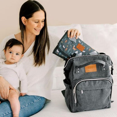 Sac à langer pratique gris foncer maman avec bebe