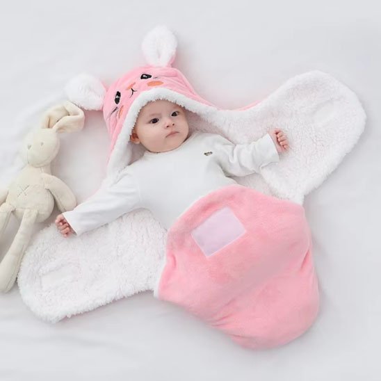 Nid d'ange rose bebe bras decouverts