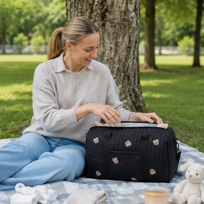 Sac a langer ourson maman regarde dans sac